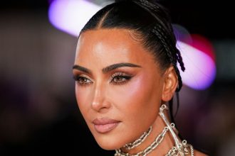 Uz nie je sama Kim Kardashian vymenila srdce s legendou F1 Poznaj u sa roky ale vzdy bol niekto v ceste dnes uz nie