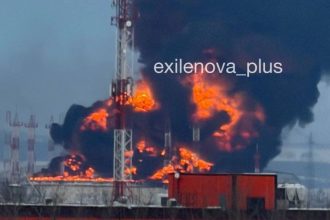 VIDEO Stanica zasobujucca Druzbu v plamenoch drony zasiahli klucovu tepnu ruskej ropy