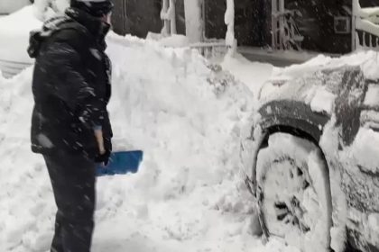 VIDEO Takato burka prichadza raz za zivot New York zasypali hromady snehu