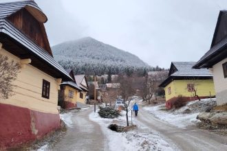 Vlkolincanove slova o tuzbe zrusit zapis do UNESCO zaujali aj za hranicami Niektori to oznacuju za skandal a medzinarodnu hanbu