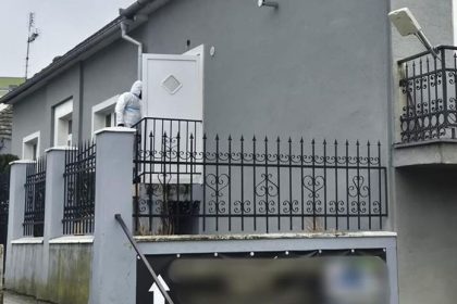 Vysetrovatel obvinil muza z vrazdy matky a dcery v Leviciach Policia zadrzala aj jeho syna
