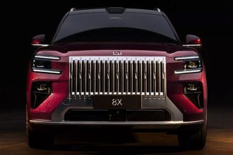 Zeekr 8X Cinske SUV ma 1400 koni a dojazd 1000 km Spredu zahanbi aj rolls