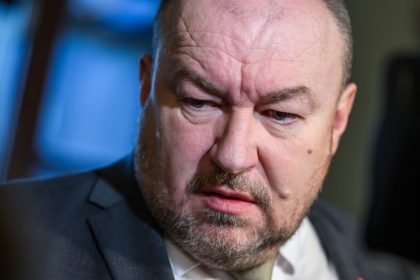 Znechuteny Huliak Znovuzvolenie Kovacika za predsedu SZF oznacil za katastrofu Delegatom poslal odkaz