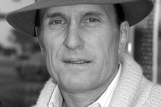 Zomrel americky oscarovy herec znamy z trilogie Krstny otec mal 95 rokov