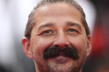 hollywoodsky hrdina dopadol na dno zatkli ho za napadnutie dvoch muzov v minulosti udajne mucil svoju slavnu priatelku