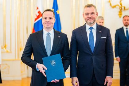 v epsteinovych spisoch sa spomina meno dalsieho slovenskeho diplomata