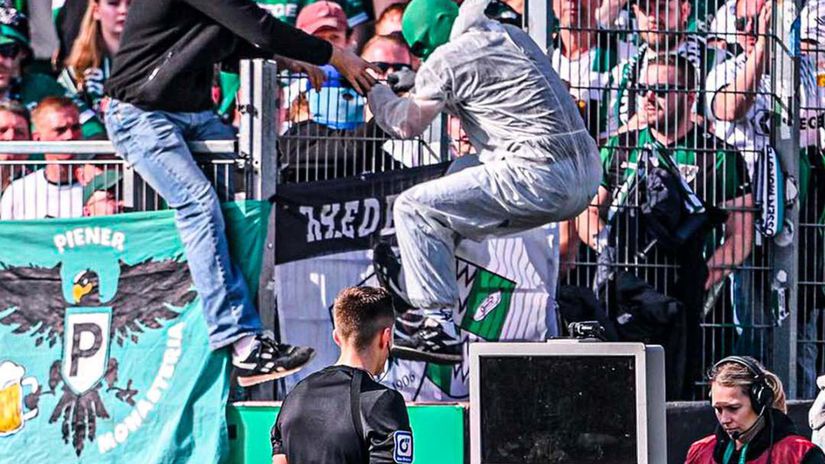 A dost Fanusik to nemohol znies rozhodcovi znemonil kontrolu cez VAR Postavme ho pred sd reagoval klub na ialen incident