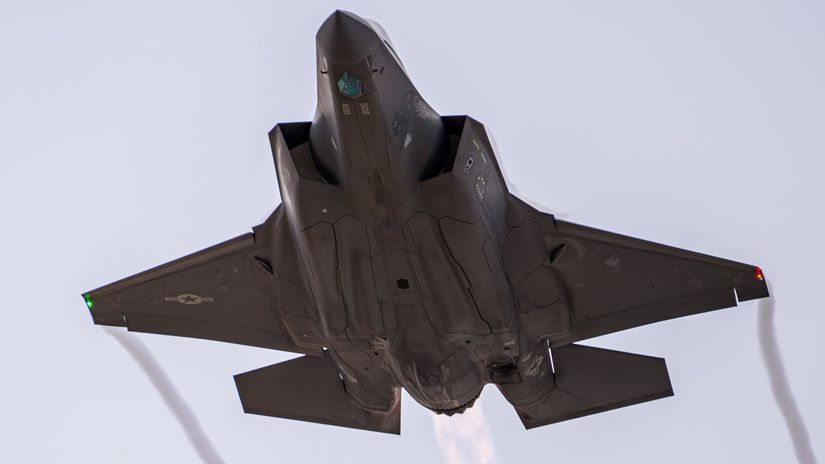 Americky duch oblohy dostal zasah prelomil Iran technologiu stealth alebo len vyuil slab miesta