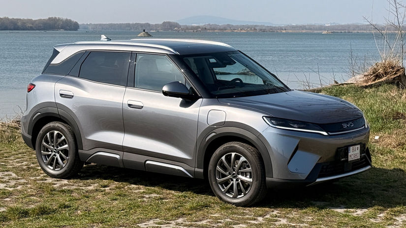 BYD Atto 2 DMi pravdepodobne najlacnejsi plug in na trhu Jazdi usporne aj bez nabijania