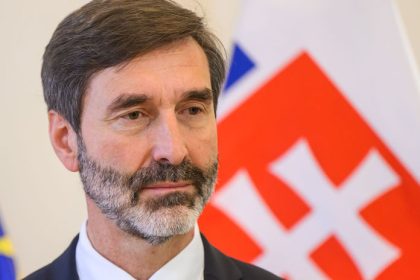 Blanar pripustil razantne kroky voci Ukrajine Dubeci hovori o zlyhani diplomacie a kritizuje komunikaciu s Kyjevom