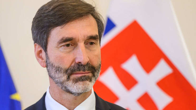 Blanar pripustil razantne kroky voci Ukrajine Dubeci hovori o zlyhani diplomacie a kritizuje komunikaciu s Kyjevom