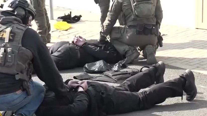 Byvaly ukrajinsky agent prehovoril o preprave spinavych penazi cez Madarsko priamo ich ma ovladat Zelenskyj