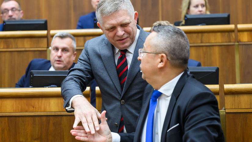 Hrozi vlade hlasovanie o dovere Rozhodne Ustavny sud SR