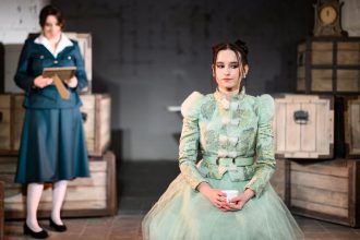 Ivana Kolosova Po Adele Ostroluckej hram v Troch sestrach od Cechova Aj ja sa obcas citim ubita ako Irina