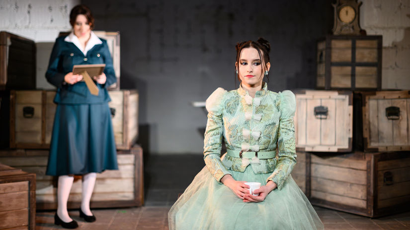 Ivana Kolosova Po Adele Ostroluckej hram v Troch sestrach od Cechova Aj ja sa obcas citim ubita ako Irina