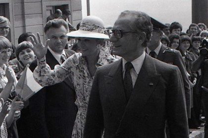 Nas priatel sach Reza Pahlavi Ako Ceskoslovensko pred rokmi vyzbrojovalo Iran