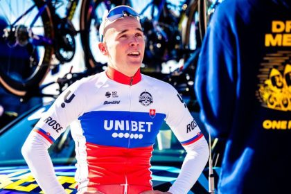 Nielen ja 97 percent pelotonu si mysli to iste vsetci cakame nie na to ci to ten chlap spravi ale na to kedy to spravi