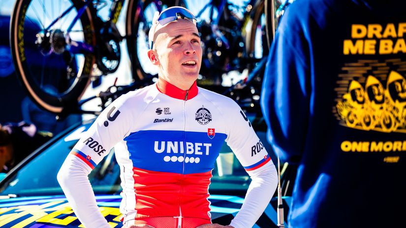 Nielen ja 97 percent pelotonu si mysli to iste vsetci cakame nie na to ci to ten chlap spravi ale na to kedy to spravi