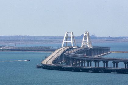 ONLINE Rusi znicili slavnu budovu na okupovanom Kryme