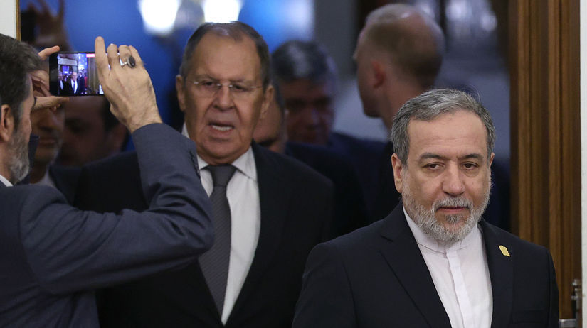 Pomaha Rusko Iranu utocit na Americanov Lavrov to vysvetluje