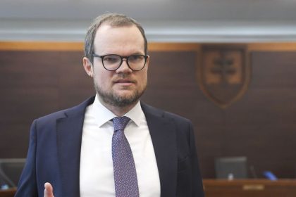 Rezort vnura podal staznost na advokata Curillovcov Ma niesst nasledky za svoje statusy