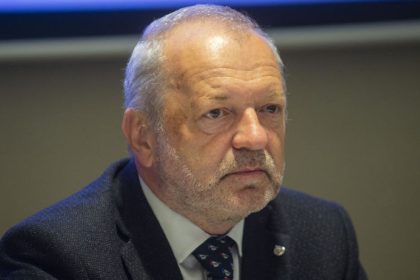 Skandalne sprvanie mua voi ene Bval ttny tajomnk SaS fyzicky napadol svoju hraku a dostal exemplrny trest