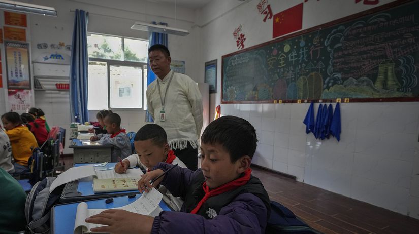 Sokujuci obrat v Cine Bezsenne noci sa pre ziakov koncia Peking nariadil zasadne zmeny v skolstve