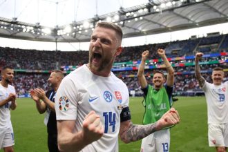 Spory Huliaka s Kovacikom fanusikov neodradili Slovakov podporia v barazi o MS vypredane tribuny