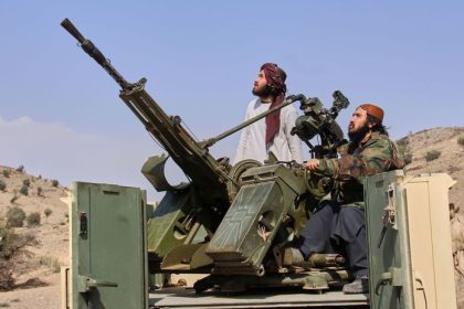 Svet sleduje Iran Medzitim sa rozhoril dalsi nebezpecny konflikt s jadrovou mocnostou