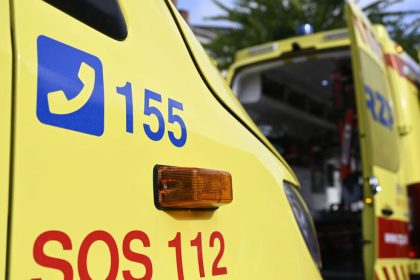 V Prahe vypadlo 15rocne dievca z okna skoly mohlo ist o pokus o samovradu