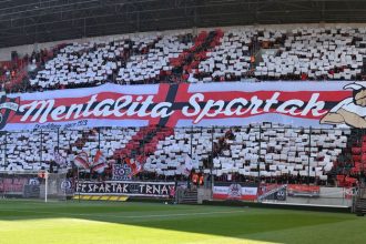 V Trnave je poriadne dusno Vychutnajte si zapasy bez nas Ultras posielaju jasny odkaz hracom i Skrtelovi a spol