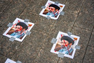 V kome vazne poskoden organy Ajatollah Chamenei dajne prisiel o nohu