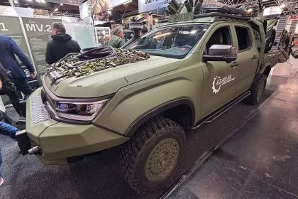 VW utajene vyvija vojenske vozidla Na veltrhu ich vystavil bez loga