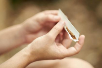 Vyssie riziko depresii a uzkosti suvisi s touto nerestou odhalila rozsiahla studia Holduju jej najma mladi