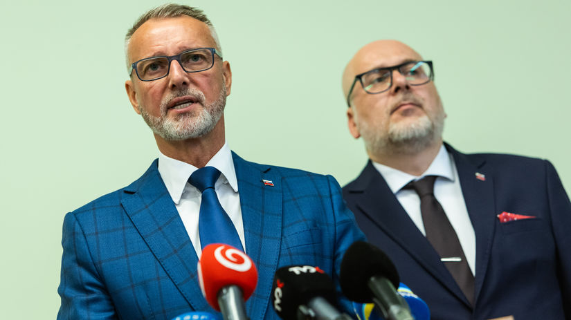 Zakon ktory spoji opoziciu a koaliciu hlas chce predlzit mandat starostov primatorov a zupanov