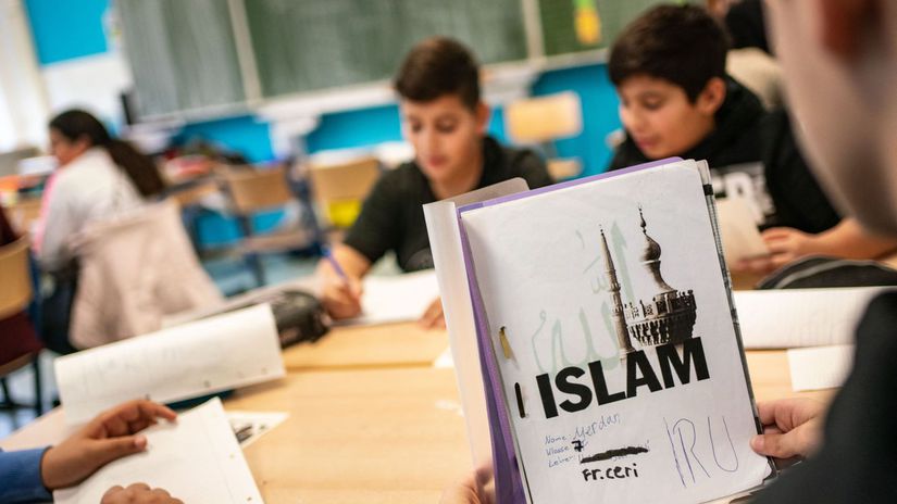 je ramadan vyhod chlieb do kosa moslimsky post rozdelil ziakov na nemeckej skole