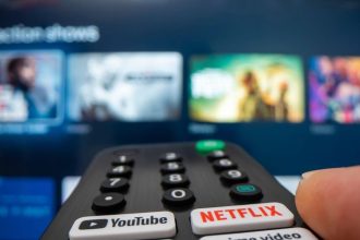 koniec bezplatneho zdielania uctov najvacsia streamovacia sluzba zavadza nove pravidla a poplatky