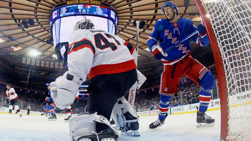 najhorsy vykon za dve desatrocia hraci new yorku rangers vyslali len 9 striel a prehrali s ottawou