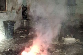 odpad palili priamo pred domom potom nastal vybuch incident v uzovskej panici ma dvoch zranenych