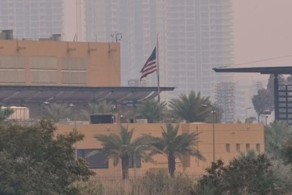 online areal americkej ambasady v bagdade bol zasiahnuty pri utoku usa zacnu eskortovat lode cez hormuzsky prieliv