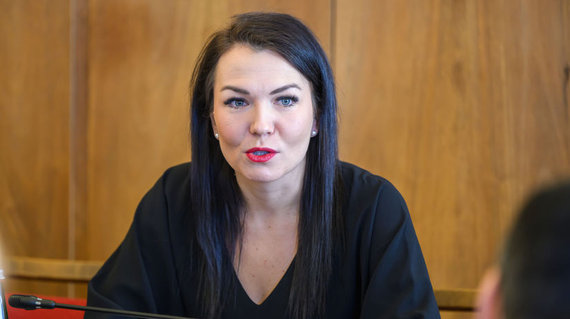 predsednicka sudnej rady kosova ziada ospravedlnienie od opozicnej poslankyne jurikovej obvinila ju z hrubeho utoku