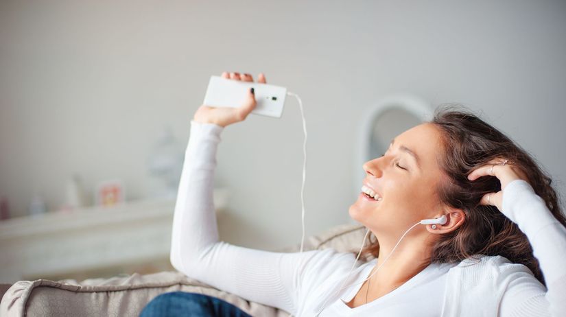 prekvapujuci trik radiklne znizuje pocity uzkosti potrebujete len sluchadla a 24 minut casu