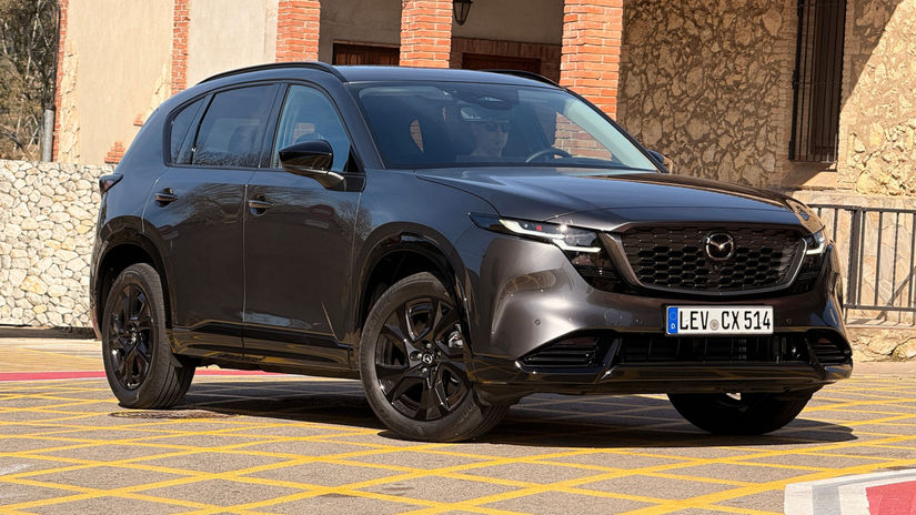 prva jazda v okoli barcelony sme vyskusali uplne novu benzinovu mazdu