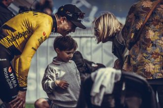 Budem uprimny Van Aert je iny level ako Sagan hovoril nam pred rokmi belgicky novinar Velky rival v nedelu ukazal iny typ velkosti