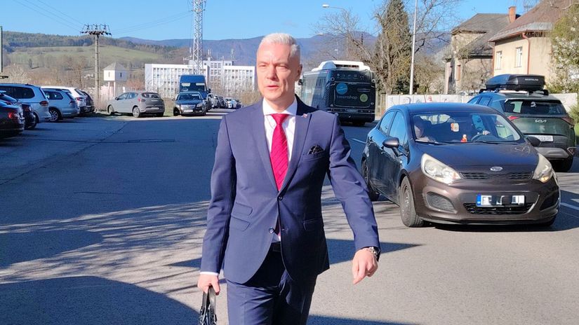 Ferencak pred vysluchom Spustil sa na mna lync mocni v state sa snazili vynutit moju poslusnost