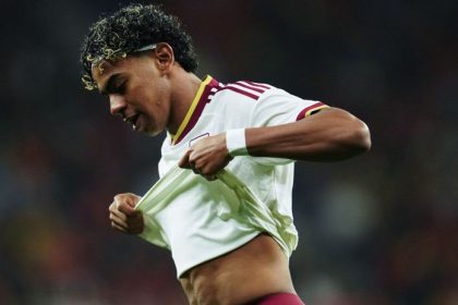 Kto neskace je moslim Yamala nahnevali pokriky vlastnych fanusikov Ste rasisti