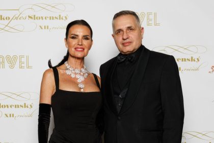 Ma po 50 ke no postavu ako dvadsiatnicka Posledna federarna Miss v plavkach ohromila ukazala aj svoju krasnu dcerku