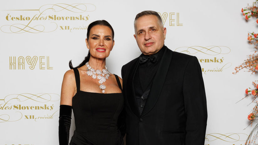 Ma po 50 ke no postavu ako dvadsiatnicka Posledna federarna Miss v plavkach ohromila ukazala aj svoju krasnu dcerku