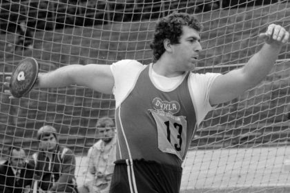 Namiesto zlata drzal v rukach flasu whisky Legendarne Imrich Bugar nikdy neodpustil komunistom zradu