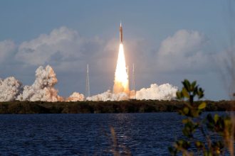 Necakany problem na ceste k Mesiacu posadke sa pokazila toaleta astronaut musel improvizovat s vreckom